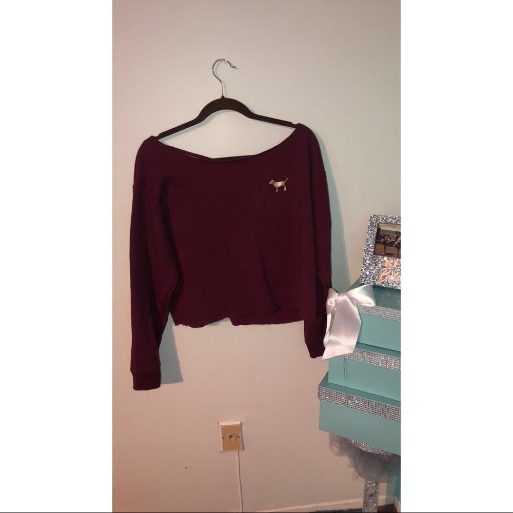 Maroon long sleeve sweatshirt